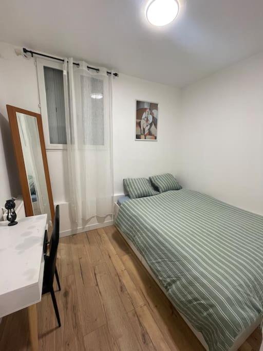 Charmant Appartement Americain 圣但尼 外观 照片
